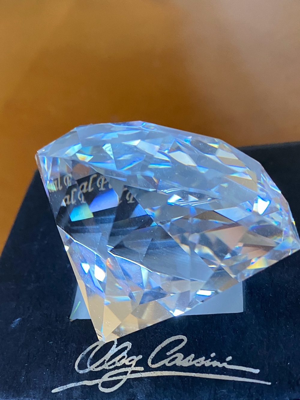 Oleg Cassini Paperweight Clear Crystal With Black Gift Box